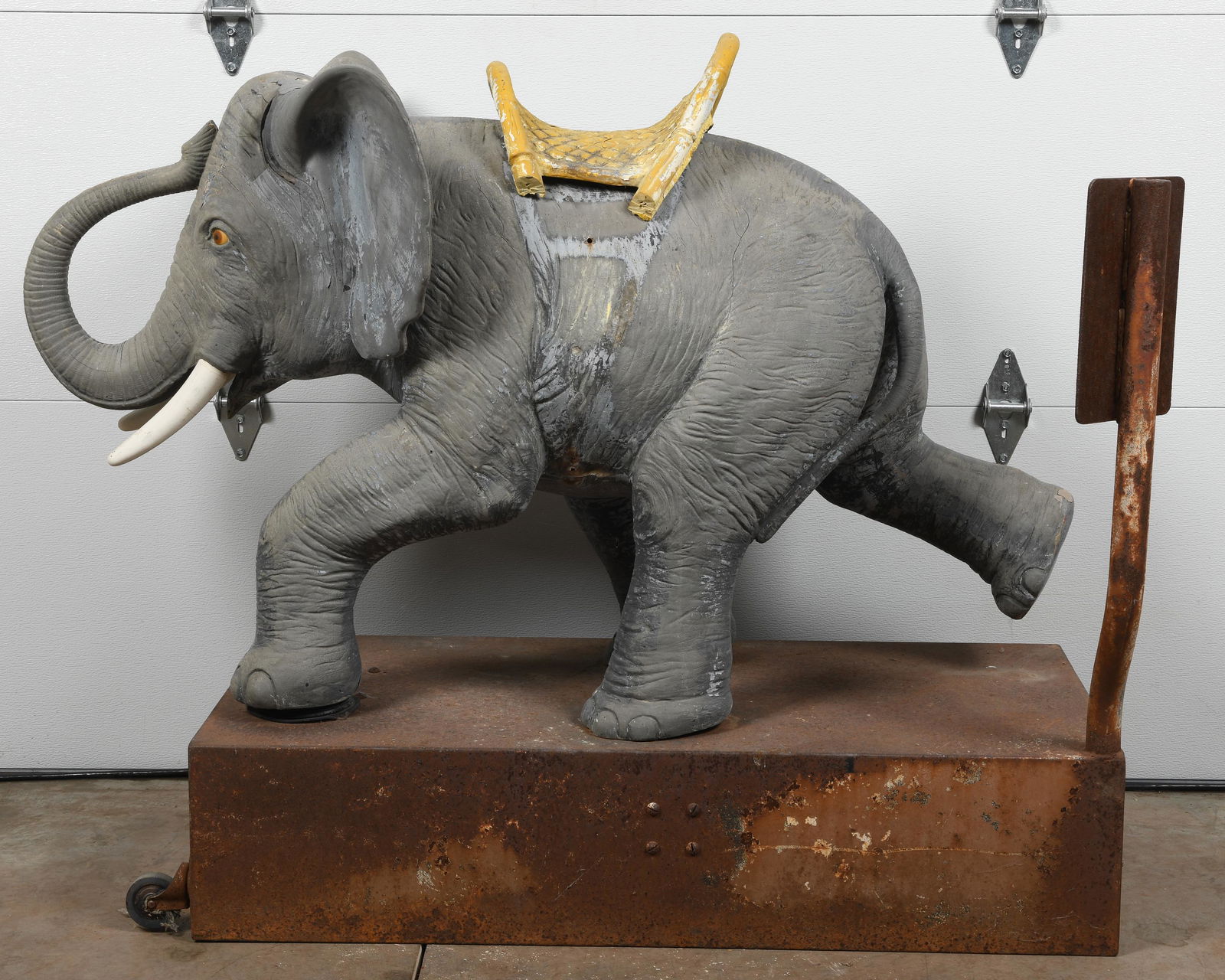 Dumbo The Elephant Kiddie Ride Feb 01, 2020 Route 32 Auctions in IN