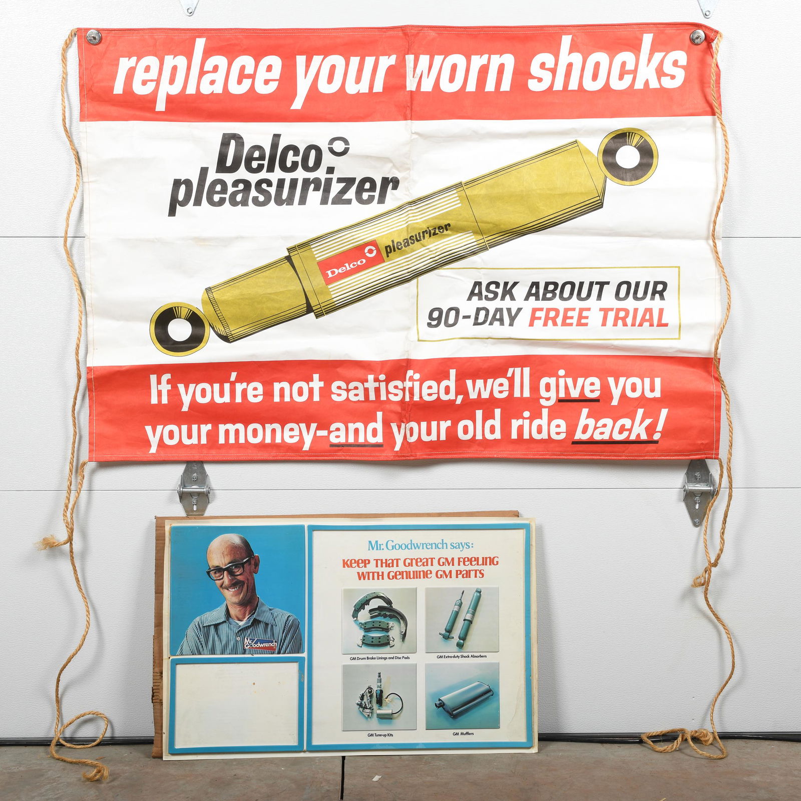 Mr. Goodwrench Sign & Delco Banner (1 of 1)