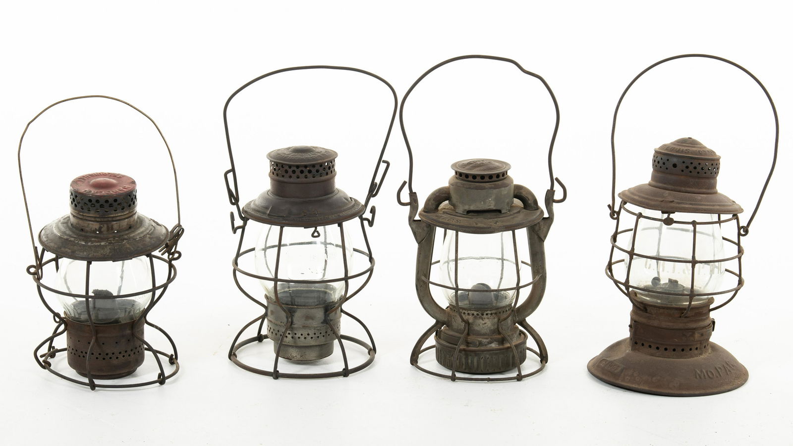 Lot Of 4 Railroad Lanterns NYC ICRR CRI PRR (1 of 3)