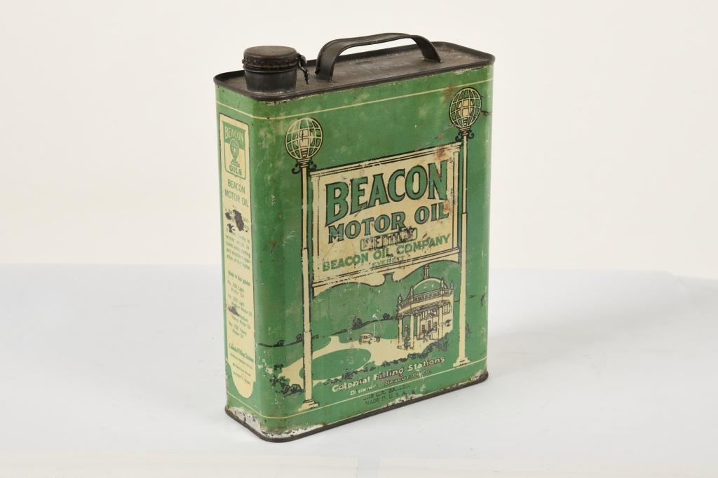 Early Beacon One Gallon Oil Can (1 of 2)