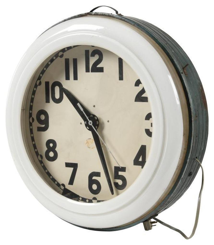 Cleveland Neon Clock Sep 26, 2020 Route 32 & Showtime Auctions in