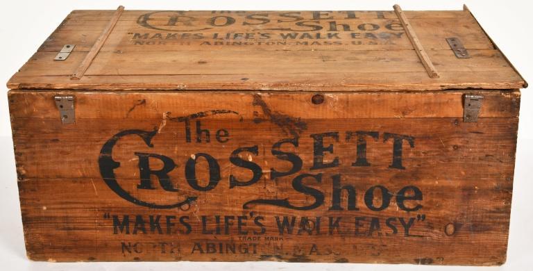 COLLECTIBLE CROSSETT SHOE WOOD CRATE: COLLECTIBLE CROSSETT SHOE WOOD CRATE. LID NOT ATTACHED AND MISSING FRONT BOARD. GRAPHICS PRETTY GOOD. GOOD CONDITION 