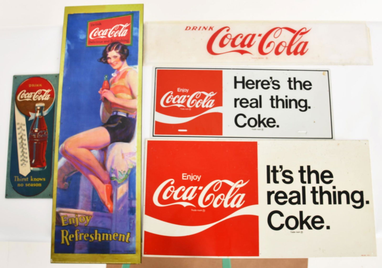 5 COLLECTIBLE COCA COLA ADVERTISING PIECES (1 of 2)
