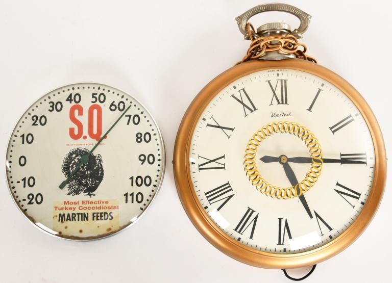 2 COLLECTIBLE ADVERTISING PIECES (1 of 2)