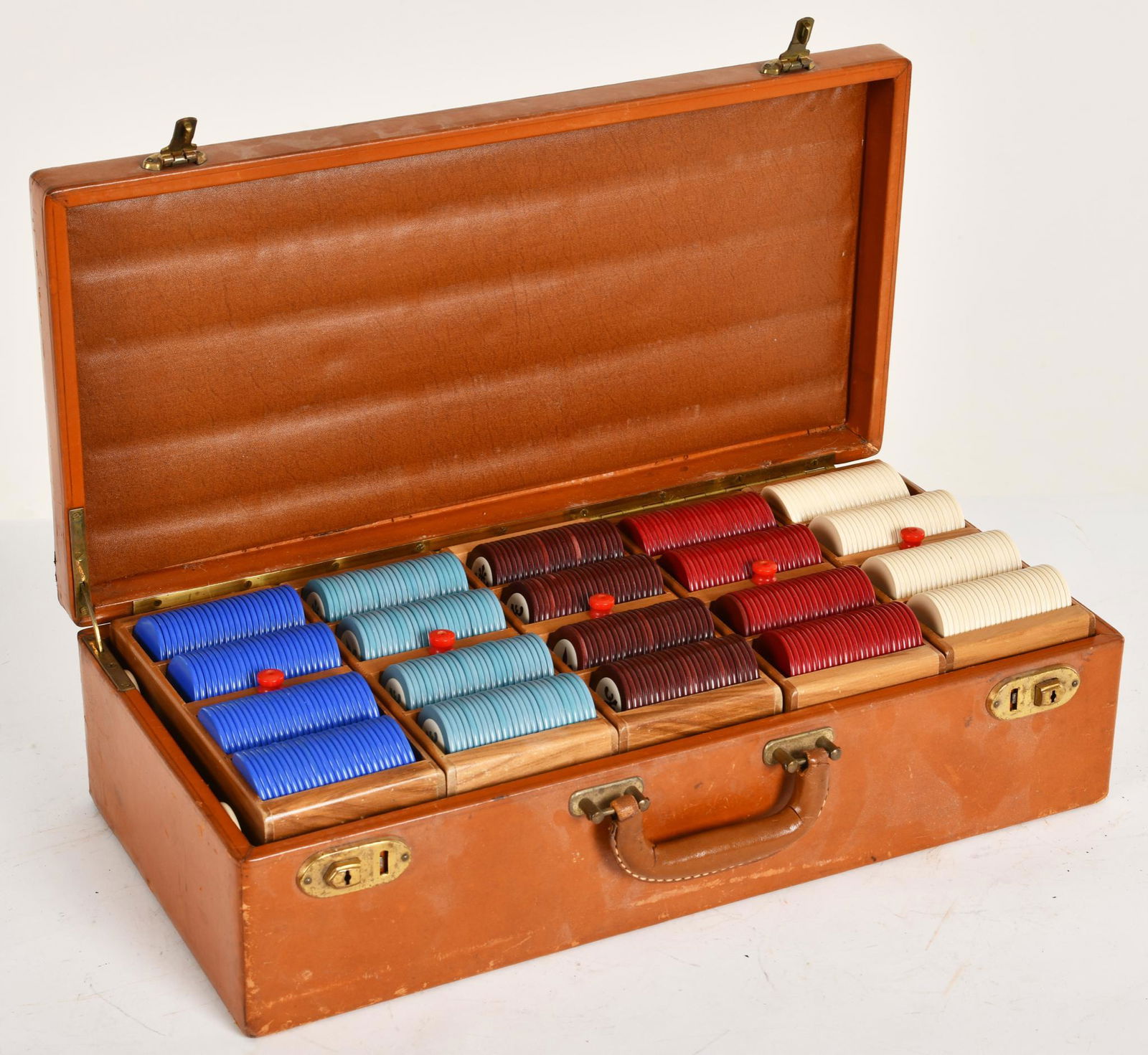 FULL SET OF POKER CHIPS (1 of 1)