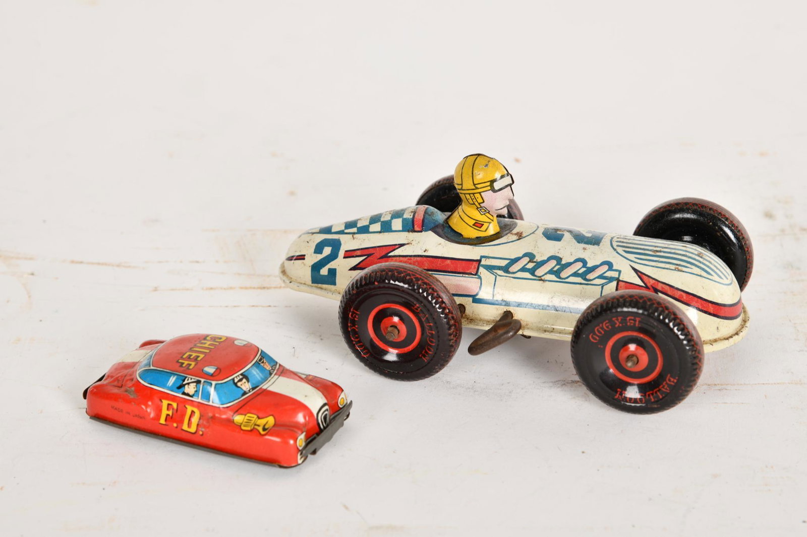 LOT OF 2 TIN TOY CARS (1 of 2)
