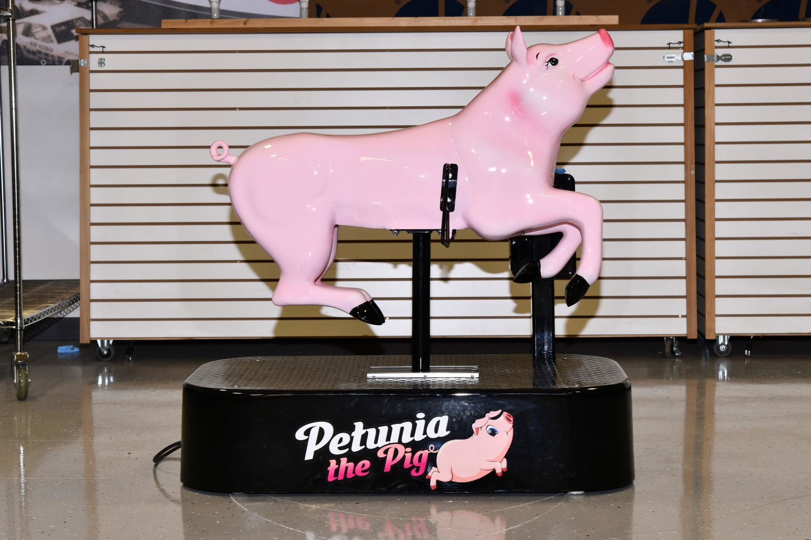 Petunia The Pig Coin Op Kiddie Ride (1 of 2)