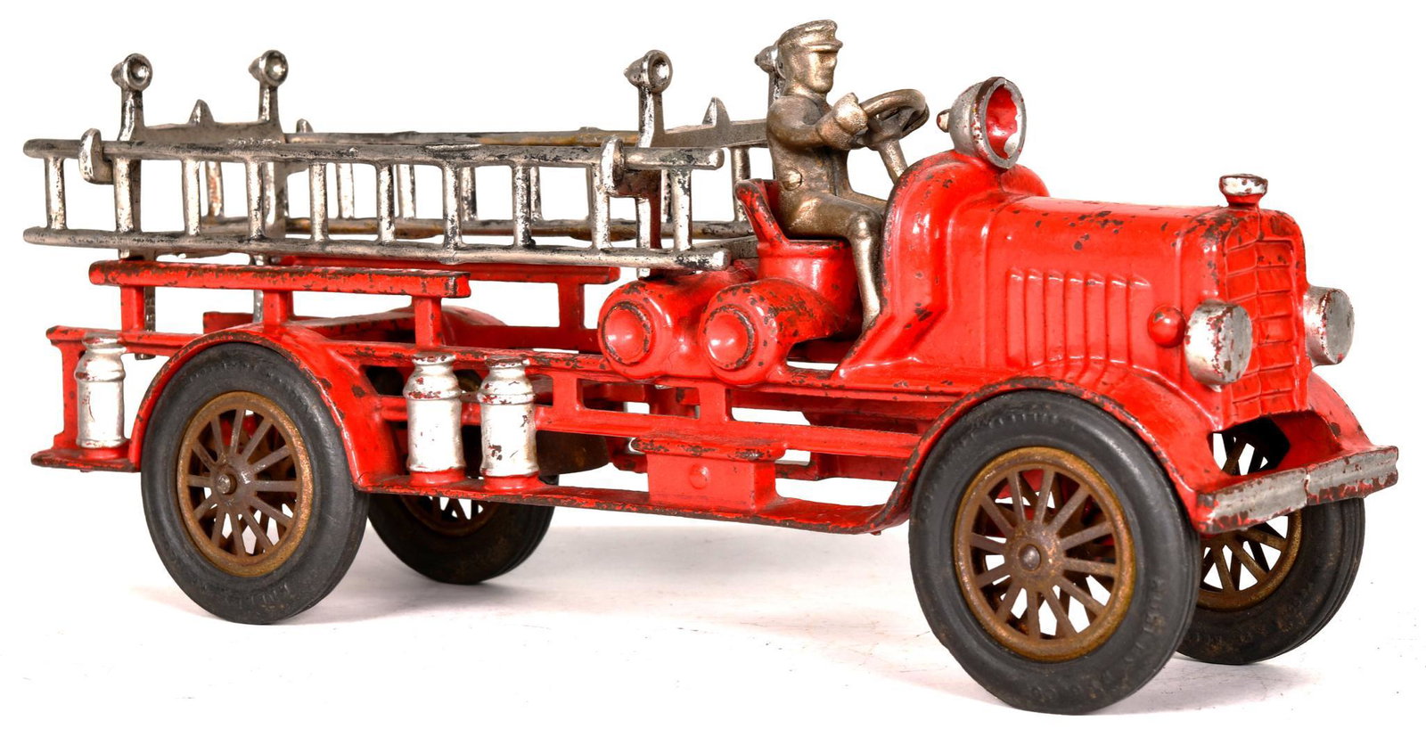 Large Hubley Cast Iron Ladder Truck (1 of 2)