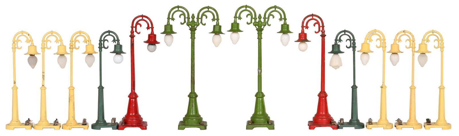 12-Lionel Lamp Post 54, 58, 59 & Others (1 of 1)