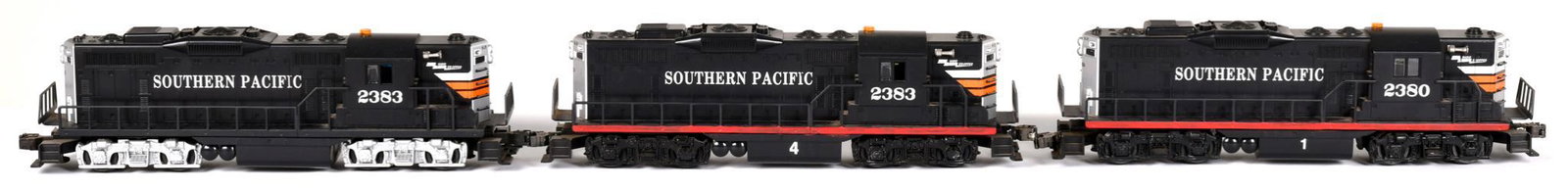 3-O Gauge Southern Pacific Diesel Engines: 2-#2383 & #2383, all in good condition, show some wear, see photos