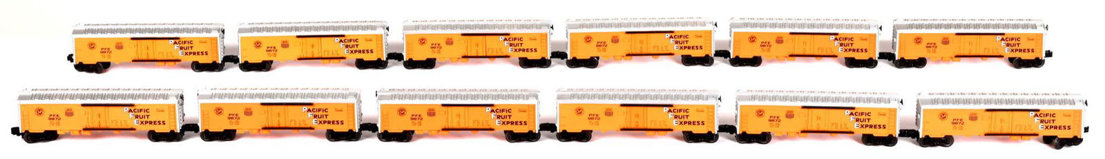 12-Lionel Pacific Fruit Express O Gauge Plastic Box (1 of 1)