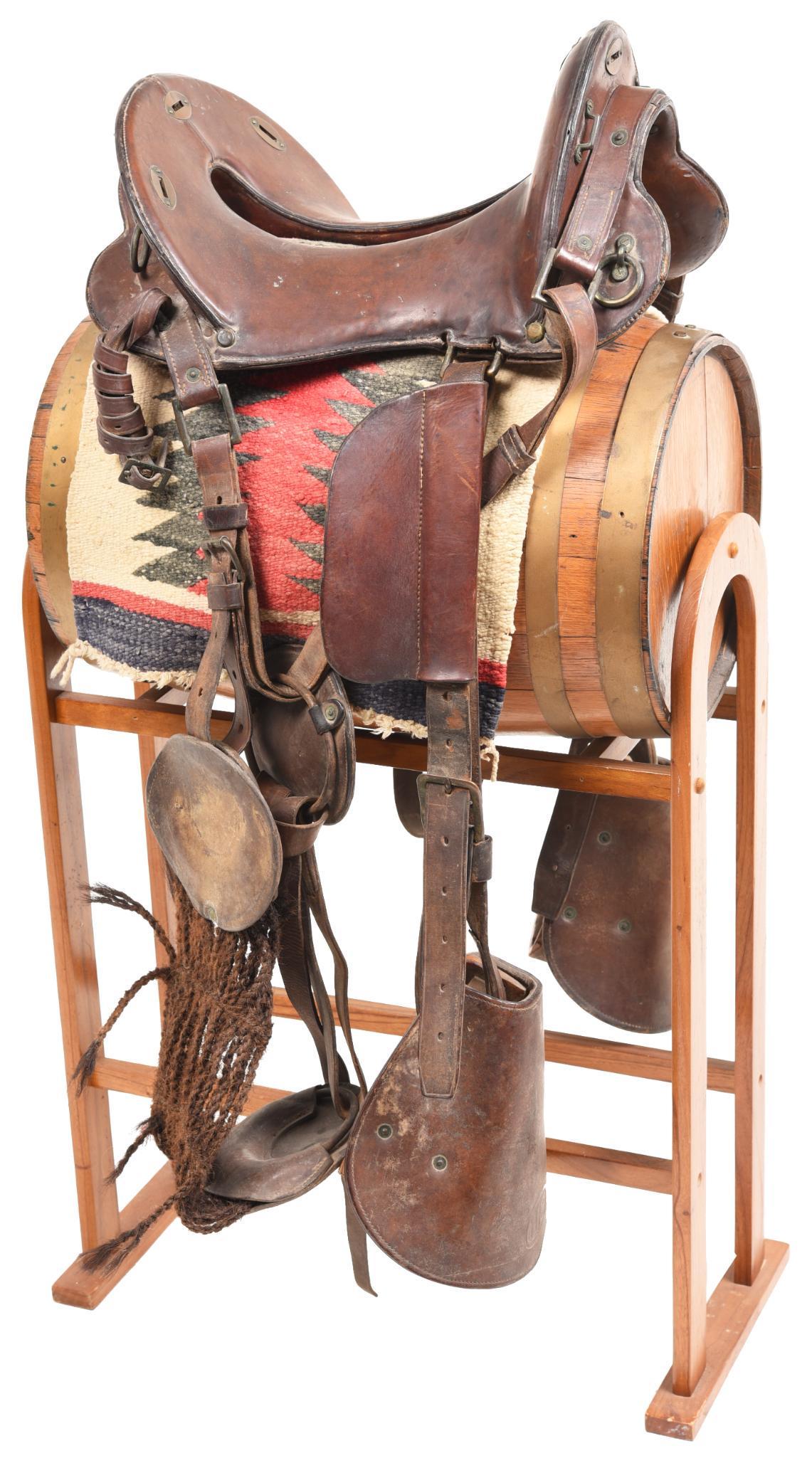 US Military Cavalry Saddle With Horsehair Girth (1 of 3)