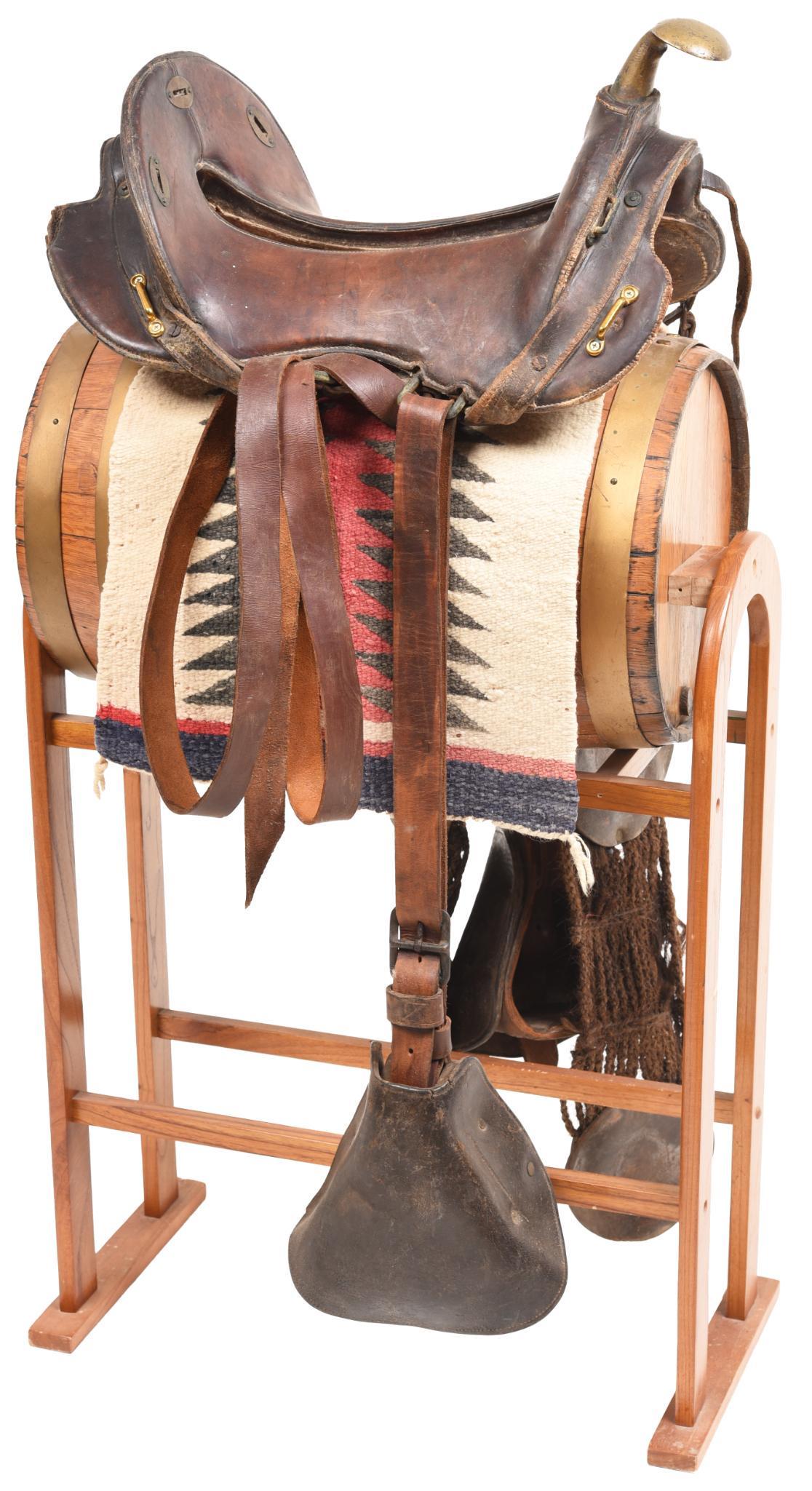 US Military Mule Saddle With Brass Horn (1 of 2)