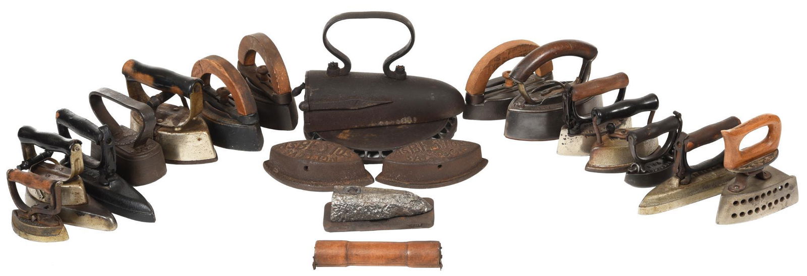 16-Cast Iron Sad Irons & 1-Trivet (1 of 12)