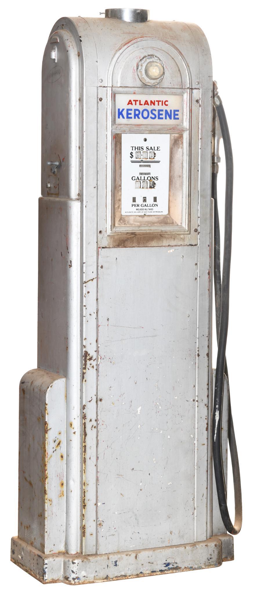 Wayne Model #60 Computing Gas Pump (1 of 3)