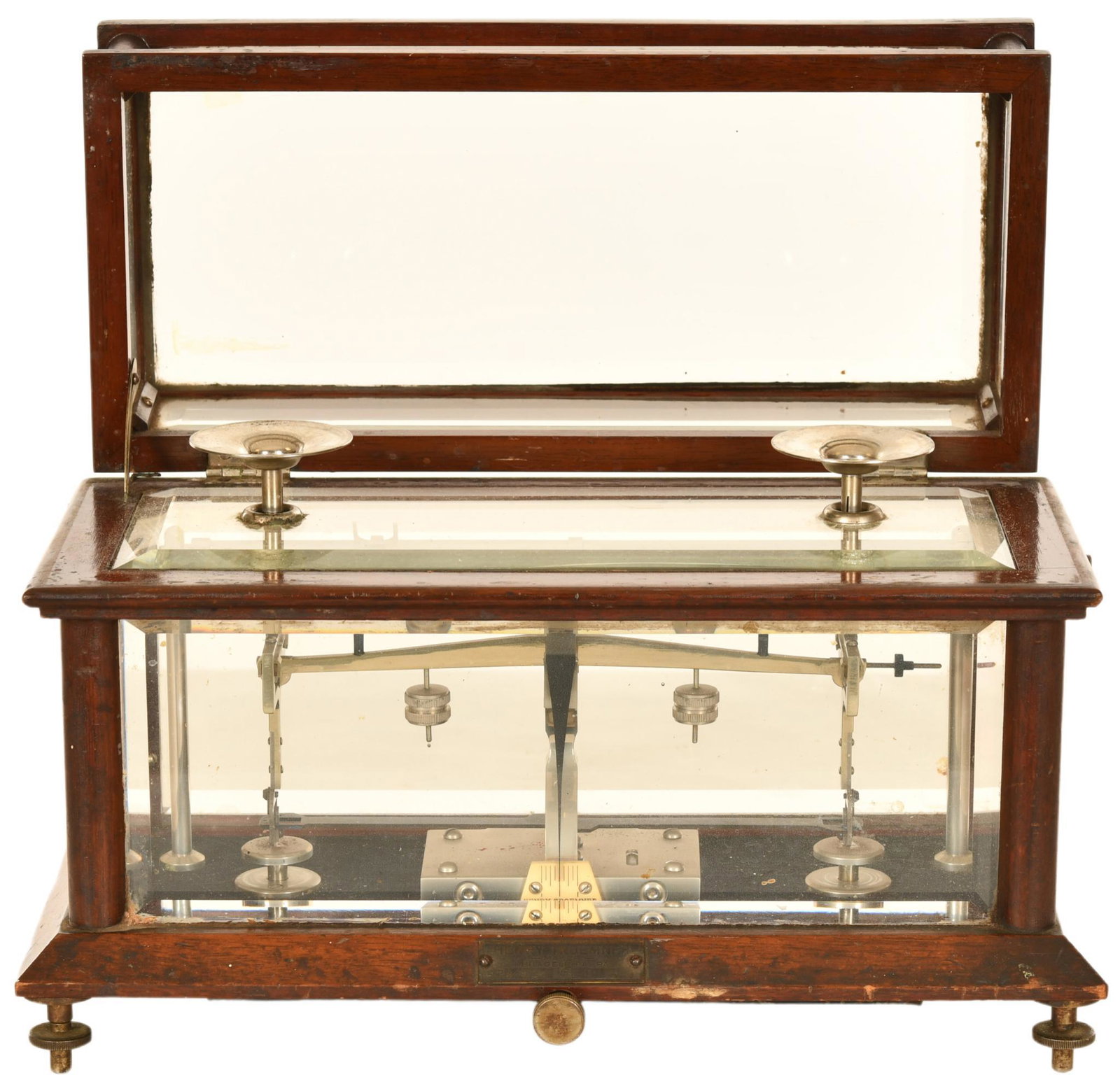 Henry Troemner Cased Scale (1 of 4)