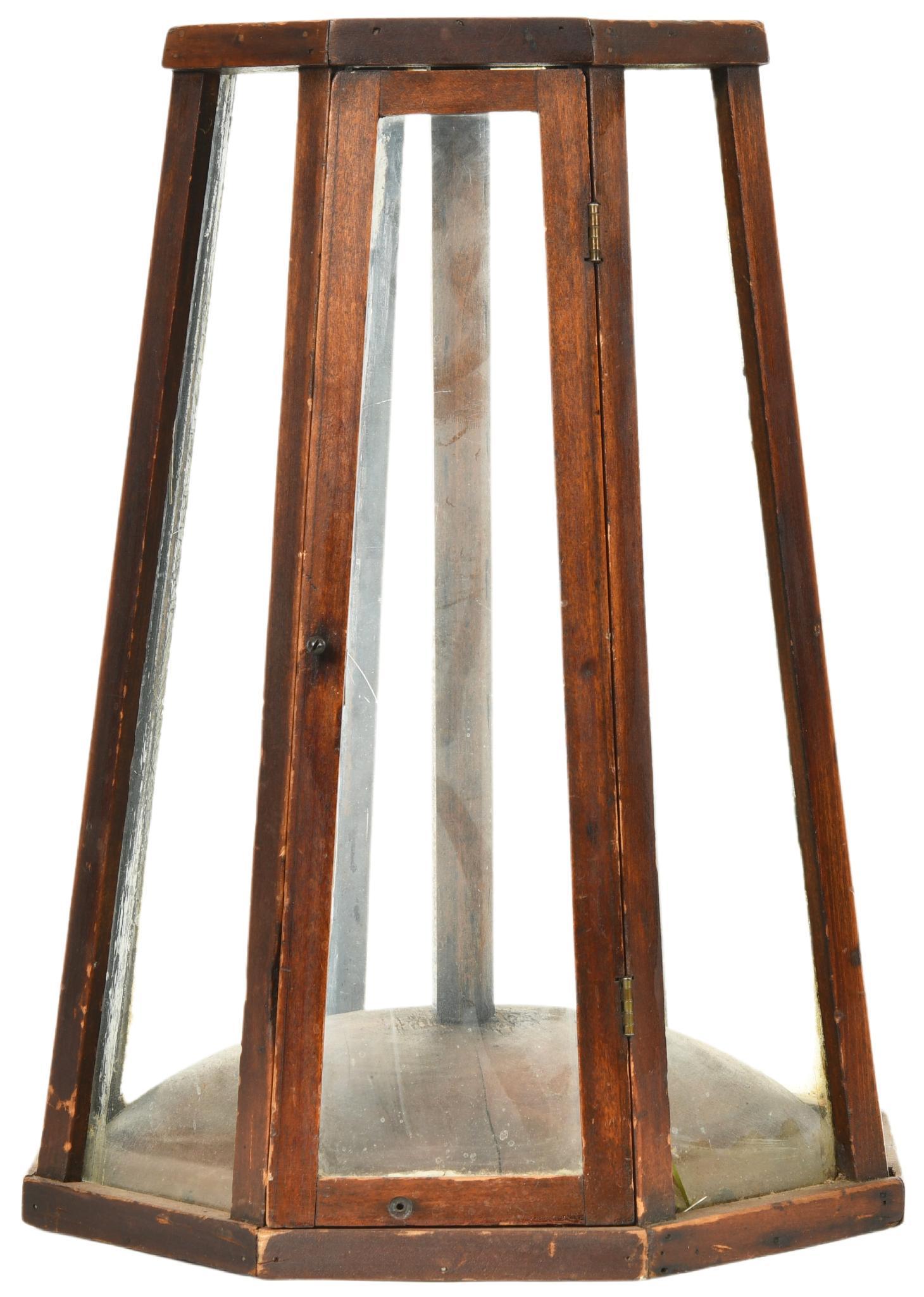 Small 8 Sided Display Case (1 of 3)