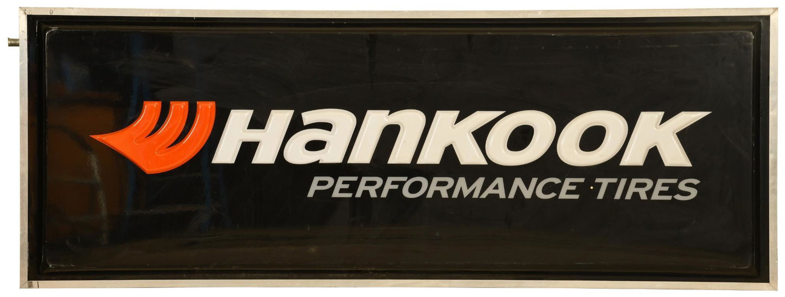 Hankook Tire Lighted Sign (1 of 2)