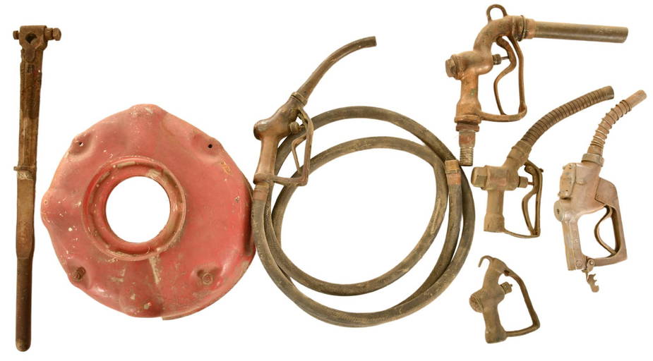 Lot Of Visible Gas Pump Parts (0814) on Aug 20, 2022 Route 32