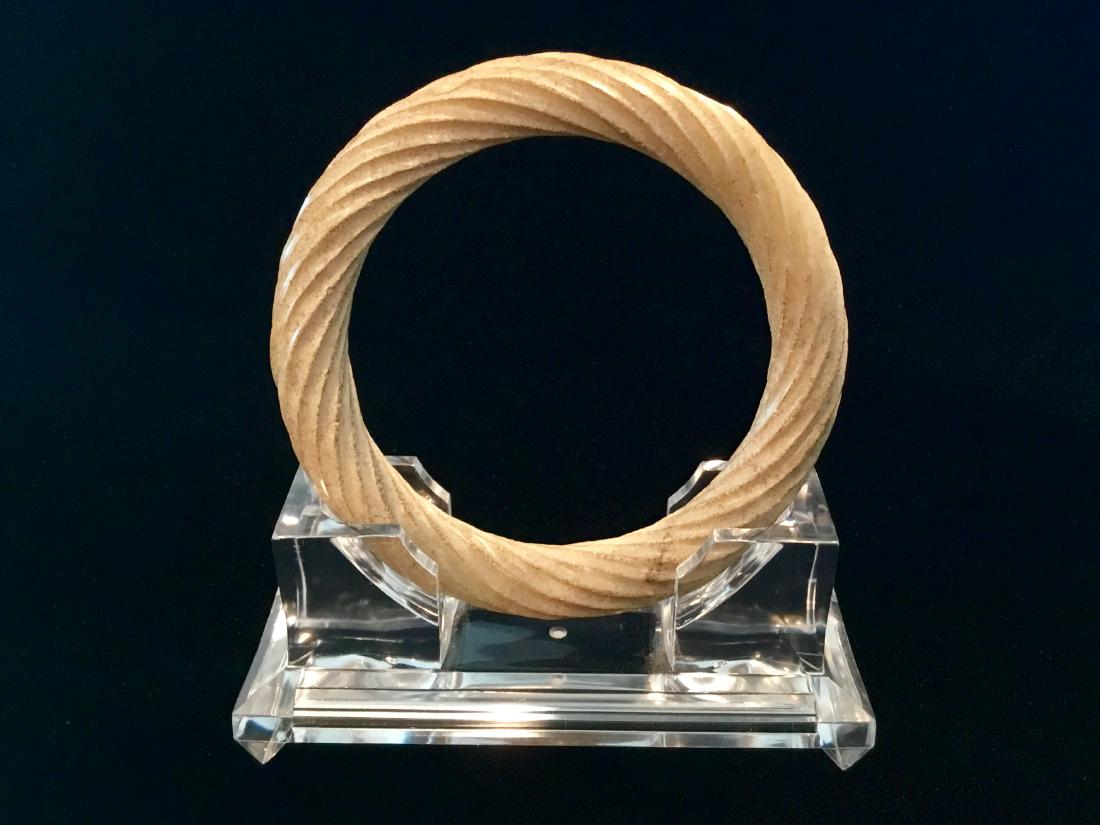 A CHINESE JADE TWISTED BANGLE (1 of 2)