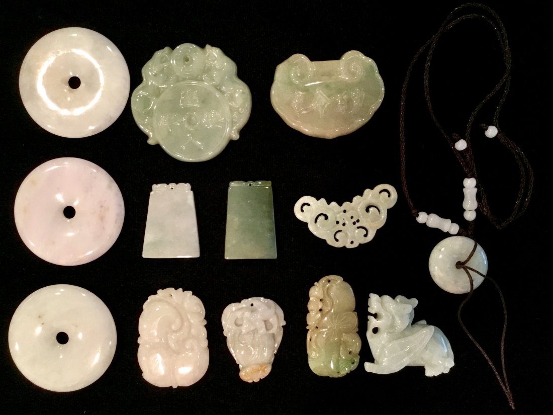 LOT OF JADEITE PENDANTS (1 of 5)