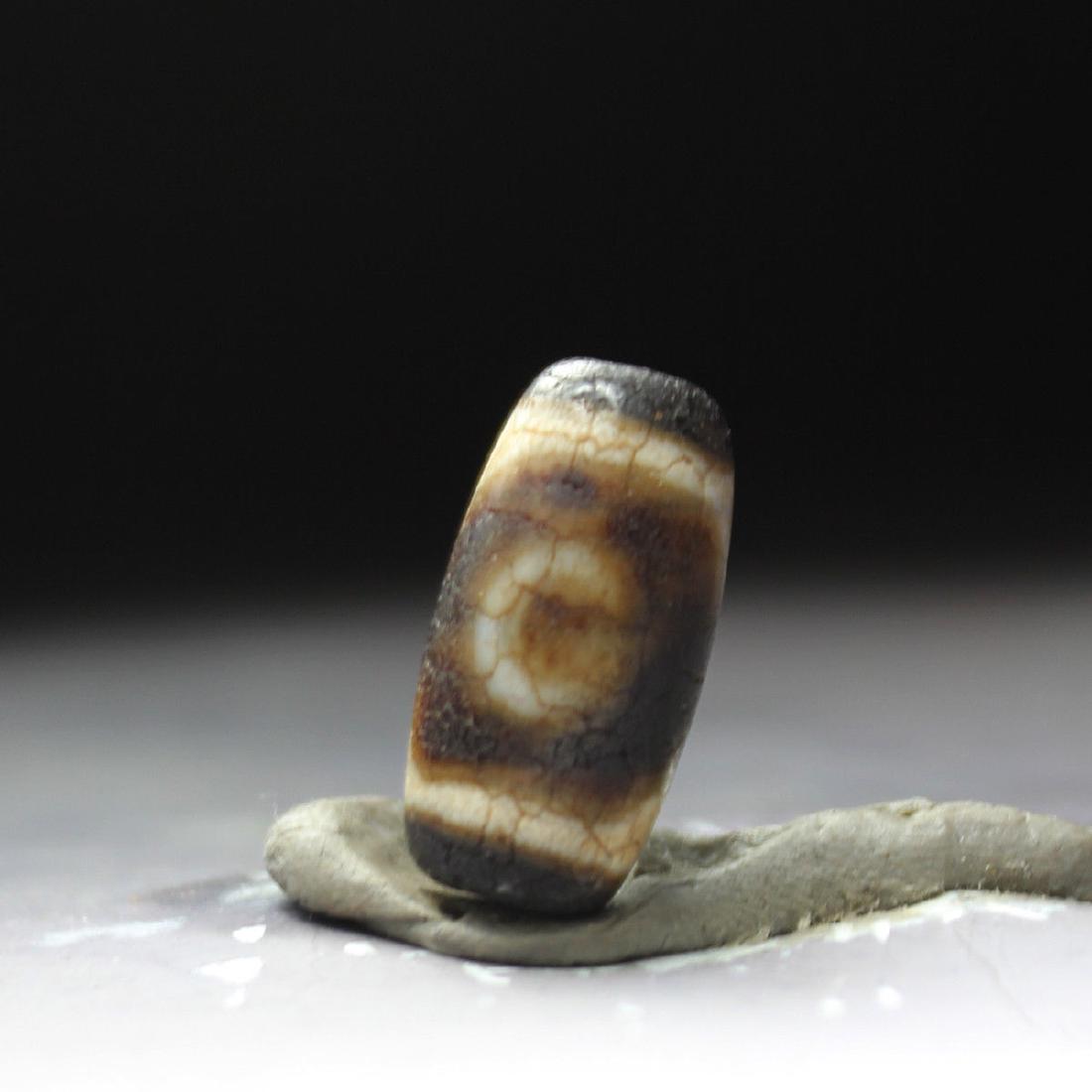 DZI AGATE BEAD (1 of 3)