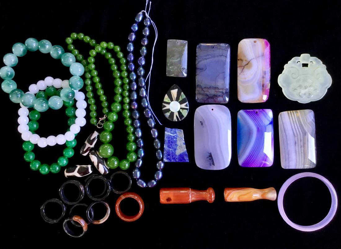 GROUP OF AGATE MISC (1 of 14)