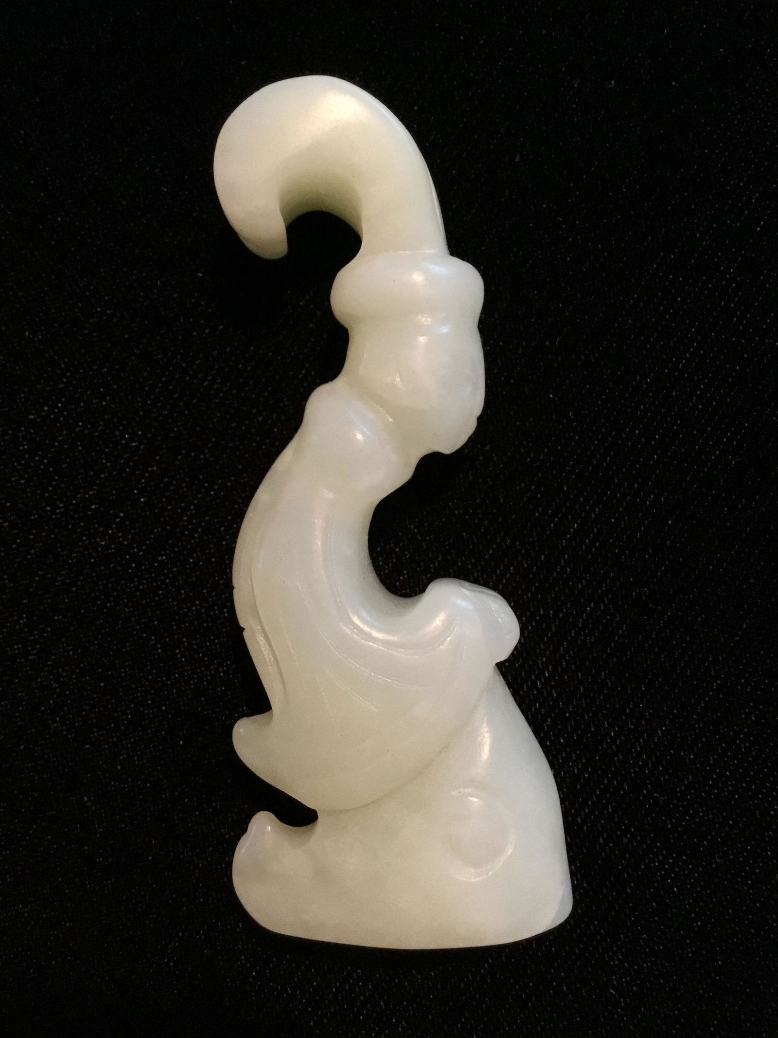 CHINESE WHITE JADE FIGURINE (1 of 2)