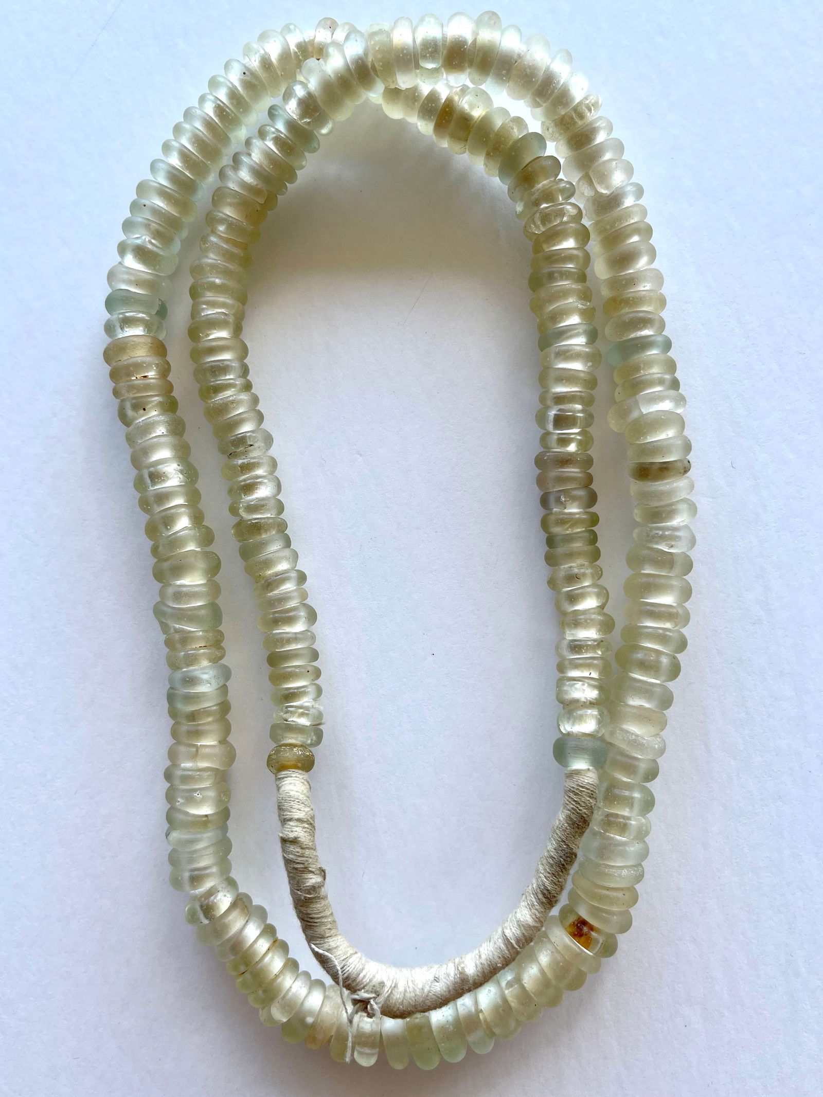 VINTAGE AFRICAN DUTCH GLASS TRADE BEADS NECKLACE (1 of 3)