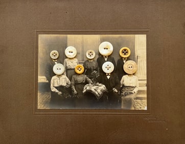 ANTIQUE EERIE OUTSIDER ART VICTORIAN GOTHIC STYLE PHOTO COLLAGE WITH BUTTONS