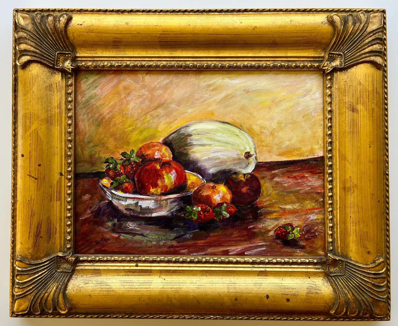 Original Still Life Oil Painting On Ornate Gold Wood Frame Fruit Bowl: Gorgeous Still life Oil painting on Ornate wood frame gold color. Total Frame Size: 22.5 X 19 inches approx. some small scratches around frame. Refer to pictures for details. Shipping In the U.S Via U