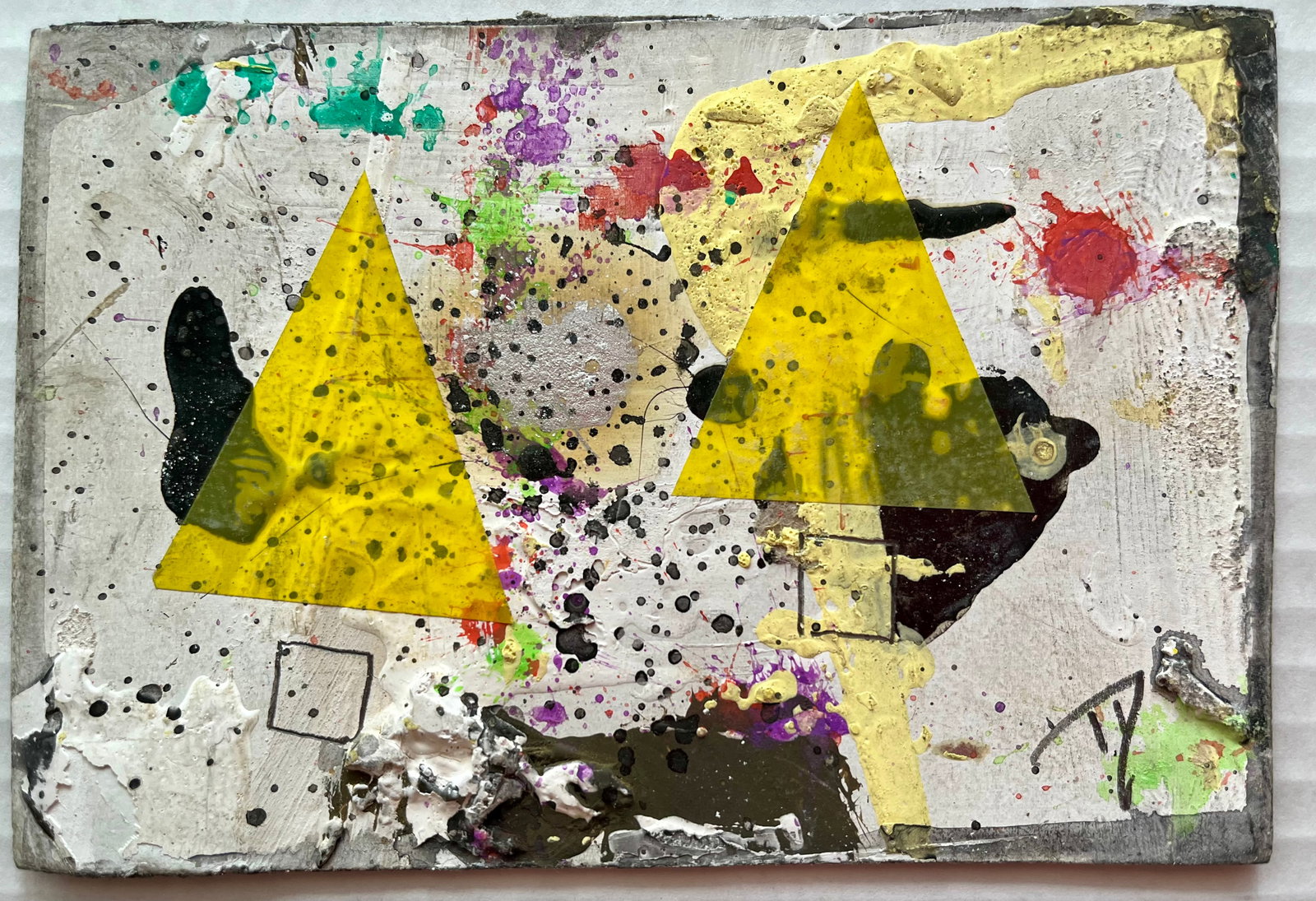 ART BRUT NAIVE MIXED MEDIA: ORIGINAL MIXED MEDIA ON PAPER. SIZE: 4X6 INCHES. PAINTING IS UNFRAMED. SHIPPING IN THE U.S VIA USPS PRIORITY MAIL $12