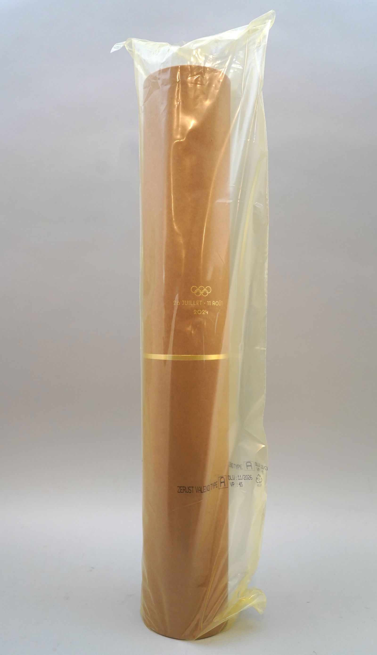 Sport: Olympic Torch for the Paris 2024 Games Copy in its box, shrink-wrapped in plasticOfficial torch of the XXXIII Olympic Summer Games, designed by Mathieu Lehanneur and made in France by ArcelorMittal fr