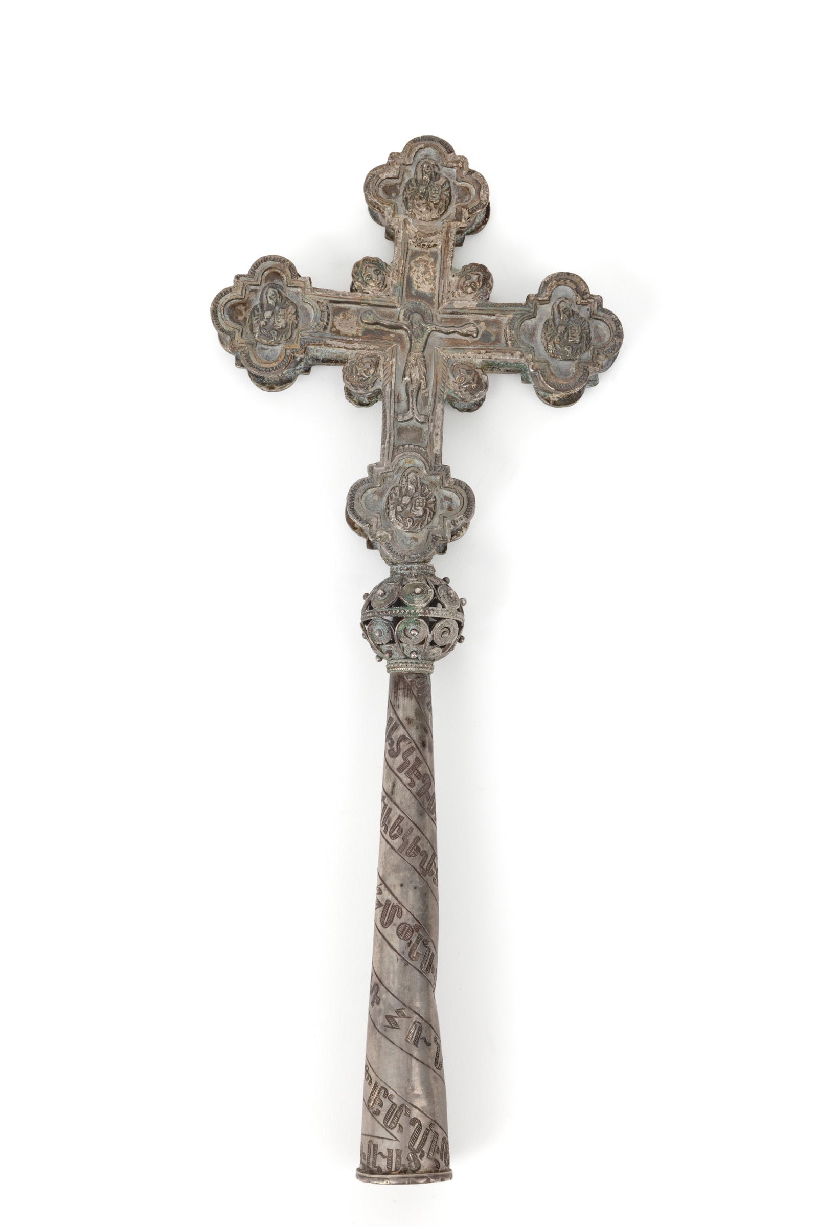 Silver benediction crucifix, 18th centuryOn one side, the four Evangelists in poly-lobed medallions (1 of 2)