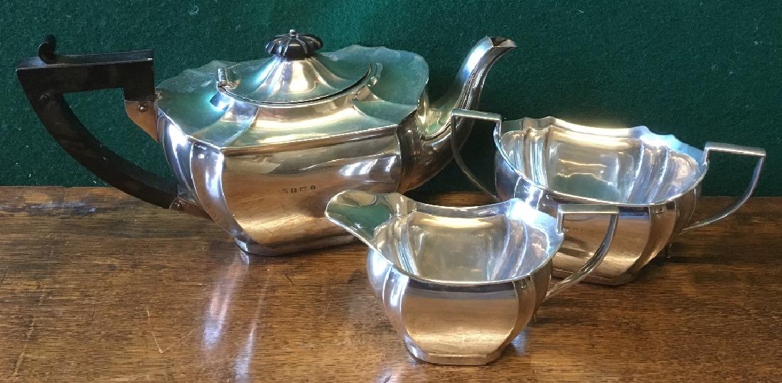 A George V silver three piece tea set, hallmarked (1 of 1)
