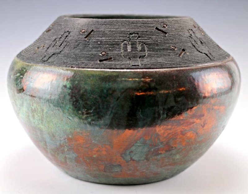 Vintage Burnished Art Pottery Bowl: Burnished Art Pottery bowl by Mary Mendlein Schroeder with cactus motif. 7.5"T x 11"DIA. Priority Shipping provided in-house by Taurus Auctions. Domestic: $18.75 International: $34.75