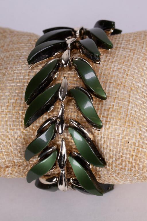 Mid-Century Signed Forest Green Leaf Bracelet (1 of 7)