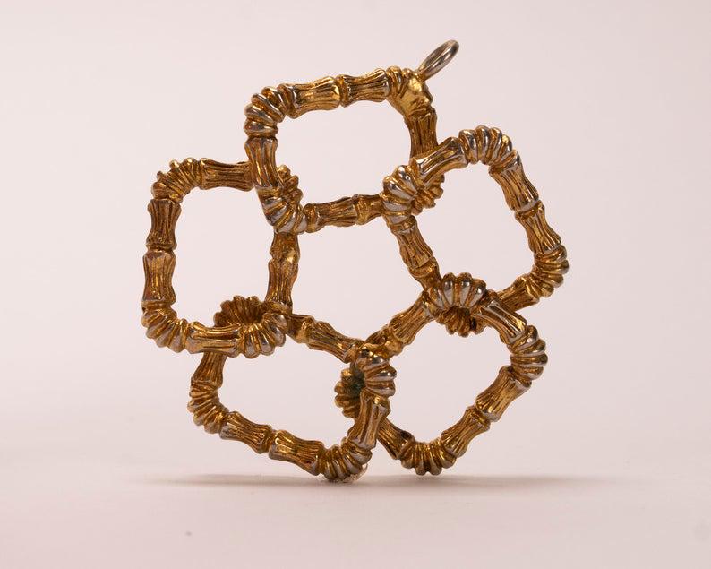 Erwin Pearl Signed Geometric Pendant: Vintage Erwin Pearl Signed Modernist Geometric Gold Tone Pendant. This interesting, circa 1980's Erwin Pearl pendant is in very good vintage condition with surface and use wear, as shown. It is fashio