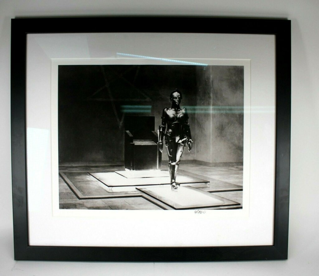 Fritz Lang Metropolis "Machine Man" Movie Still: Rare Fritz Lang Metropolis " Machine Man " Movie Still Ditone Photograph Print. This ditone print ofMachine-Man" comes directly from a restored 1926 version of the film Metropolis. It came from PhotoK