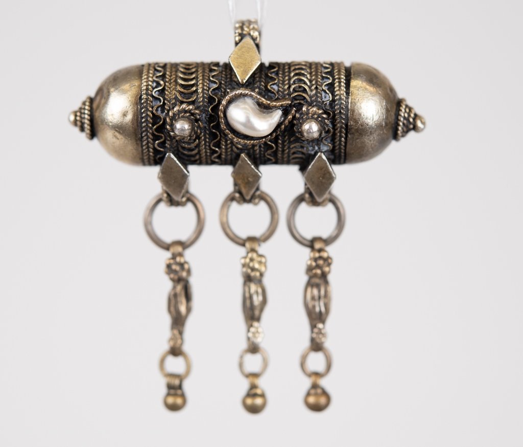 Antique Silver & Freshwater Pearl Amulet Brooch (1 of 4)