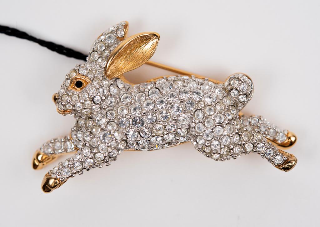 Swarovksi Signed Crystal Rabbit Pin (1 of 4)