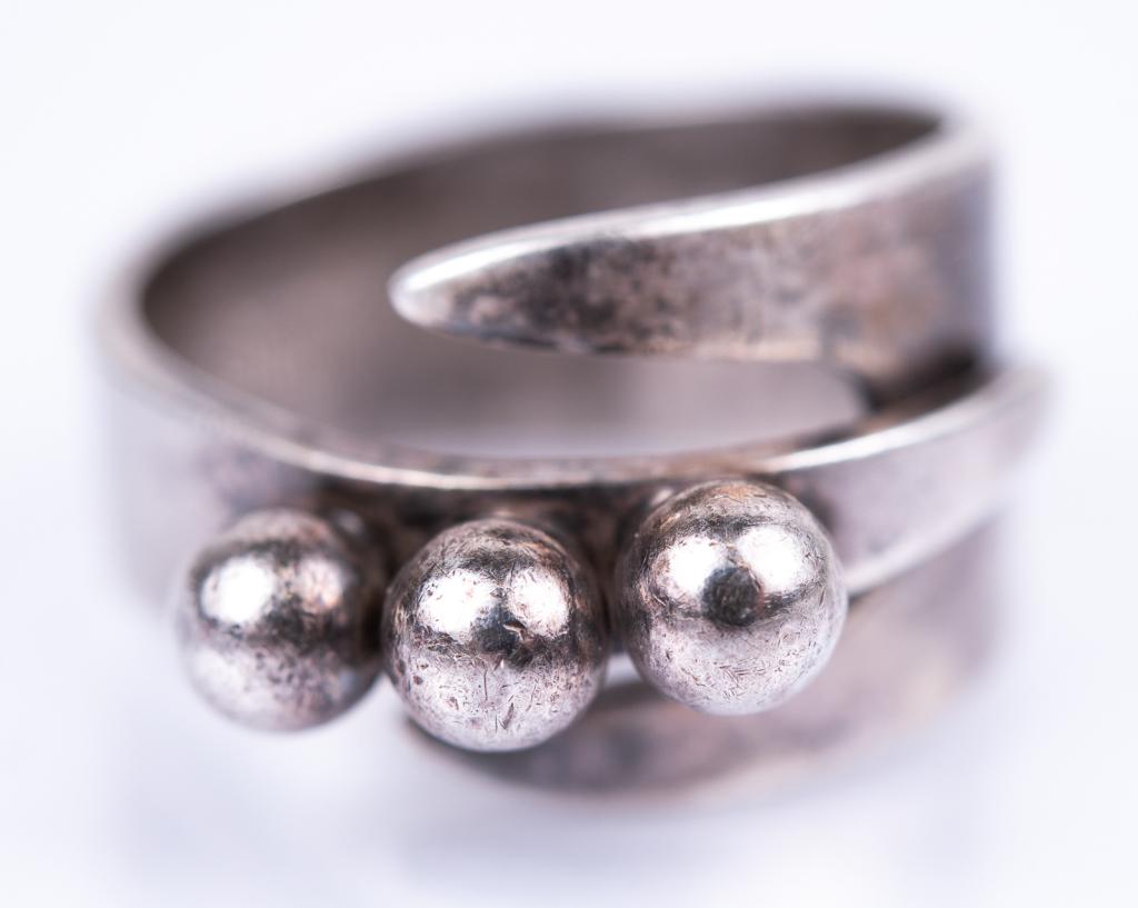 Vintage Signed David Andersen Sterling Ring: Item/Description: Rare Mid-Century Signed David Anderson Norway Sterling Ball Ring. Designed by Uni David-Andersen, the great-granddaughter of the famed silversmith. Referred to as the Lucky Charm rin