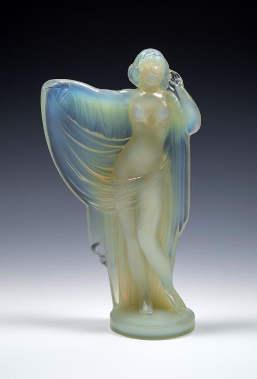 Sabino Art Deco: Item/Description: Art Glass Opalescent Crystal sculpture by Sabino. Signed on bottom: Sabino Paris. Material: Glass. Dimensions: Height: 7 3/4"; Width: 4". Condition: Minor surface wear. No noticeable