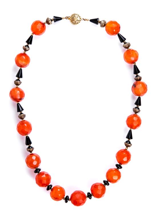 Antique Faceted Carnelian & Onyx Bead Necklace: Item/Description: Stunning Czech Art Deco era necklace comprised of faceted round Carnelian, bugle and round Onyx beads with mixed metal bead caps, balls and disc spacers. Round, push-in 14K Gold fill