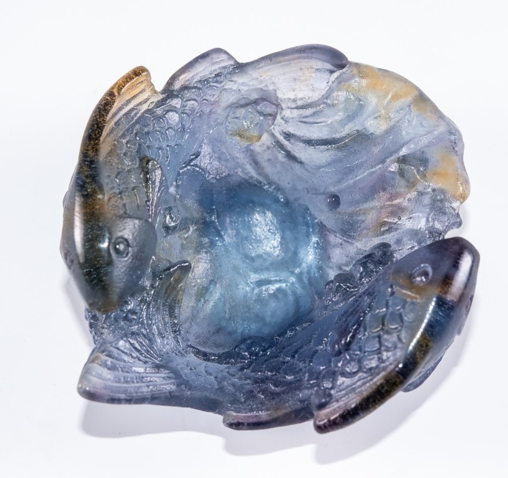 Daum France Mini Coupelle Les Poissons Fish: Item/Description: Mini art glass fish motif bowl in purple to amber, Pate De Verre. Signed Daum France on bottom. Includes original Daum box as shown. Material: Glass. Dimensions: Height: 1 1/4"; Widt