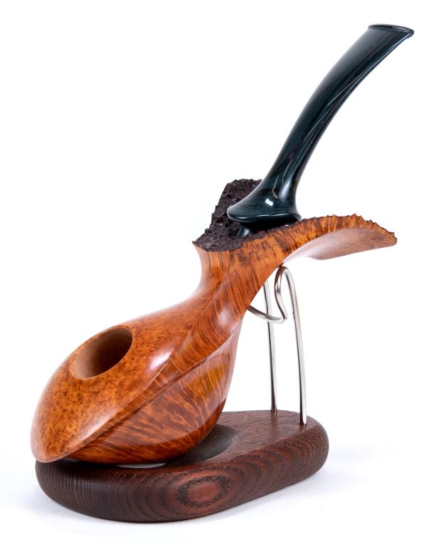 Rolando Negoita Atrlier 10 Whale, Unsmoked: Item/Description: American estate pipe by Rolando Negoita. Partially blasted finish. Stamped: Atrlier / ROLANDO / 10 Rolando Negoita was born in Transylvania, a region of Romania with a long tradition