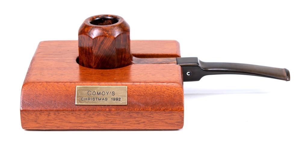 Comoy's Christmas 1992 Pipe with Base (1 of 8)