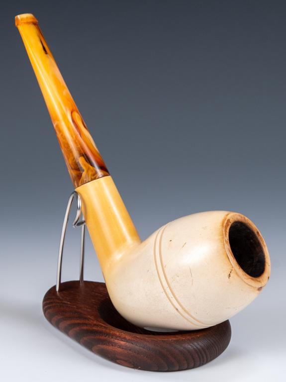 Meerschaum Estate Pipe (1 of 4)