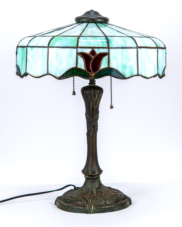 Tiffany Style Art Nouveau Leaded Glass Lamp (1 of 8)