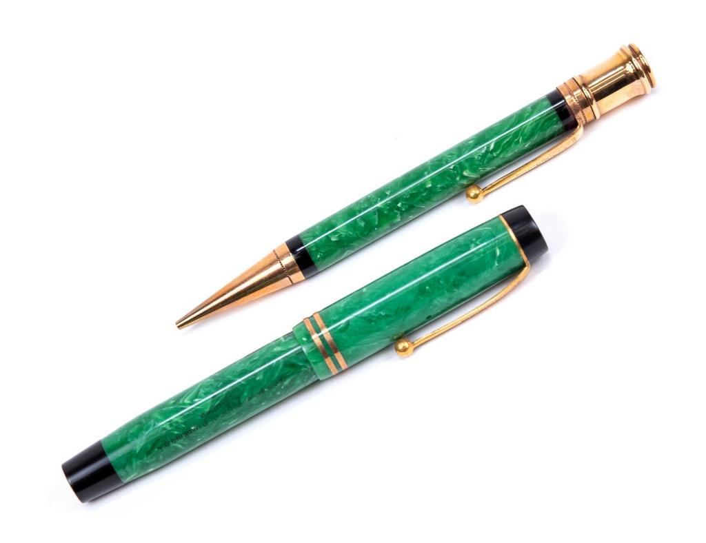 Green Parker Duofold Fountain Pen & Pencil Set (1 of 10)